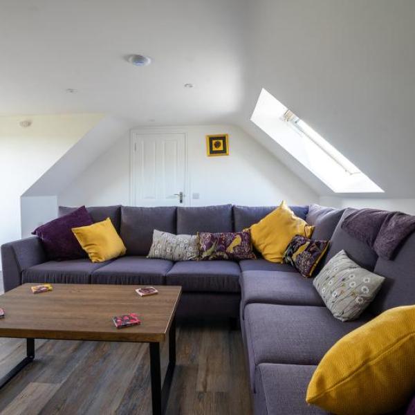 Tigh Sorcha Small Lounge